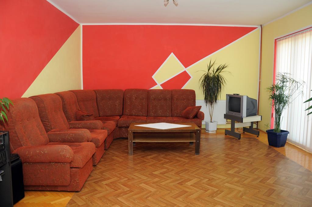 Smestaj - Sobe Marvel Ni Extérieur photo