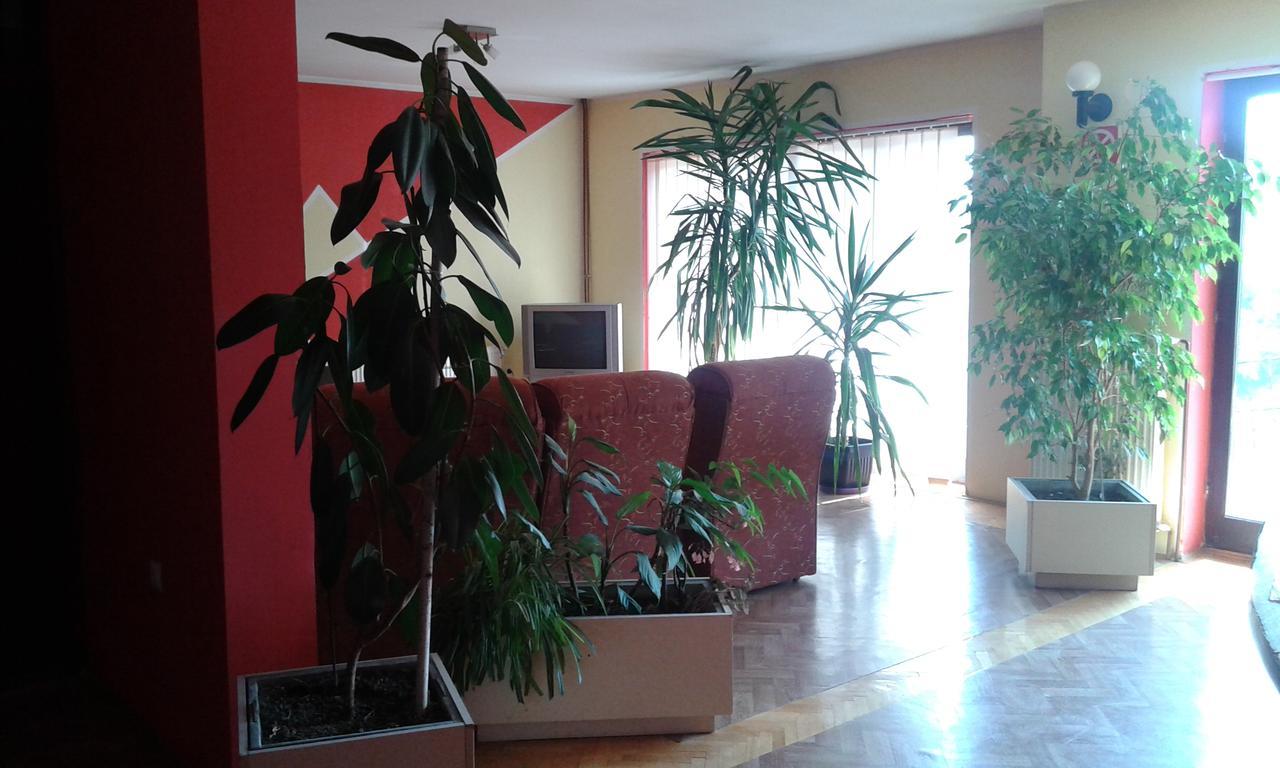 Smestaj - Sobe Marvel Ni Extérieur photo